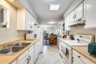 Photo #2: 6734285 Listing 