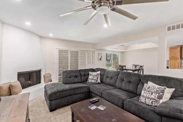 MLS: 6734485 Condo For Sale