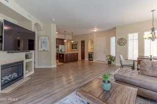 Photo #4: 6734490 Listing