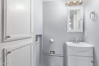 Photo #2: 6734689 Listing