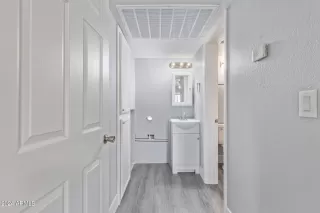 Photo #5: 6734689 Listing