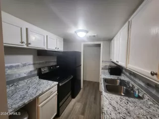 Photo #6: 6734856 Listing