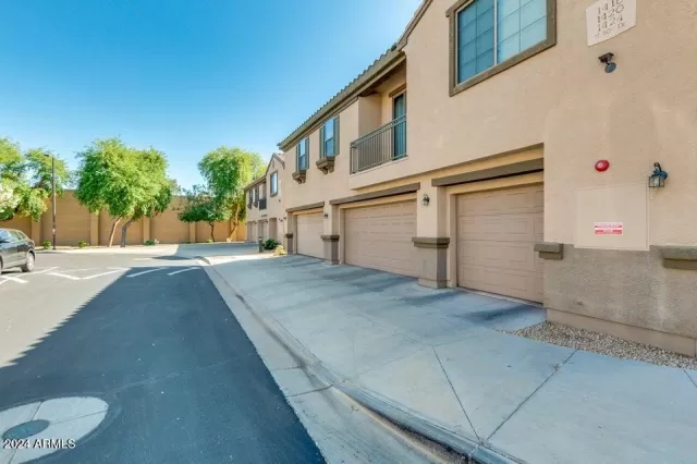 MLS: 6734968 Condo For Sale