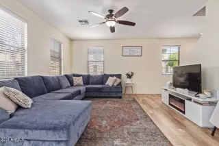 Photo #6: 6734968 Listing