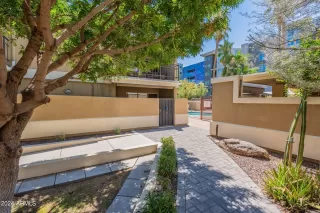 Photo #2: 6735222 Listing