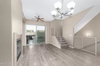 Photo #3: 6735271 Listing