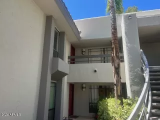 Photo #2: 6735305 Listing