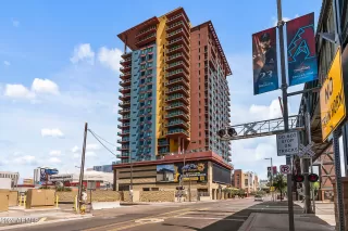 Photo #2: 6735590 Listing