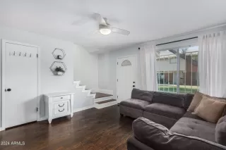 Photo #2: 6735618 Listing 