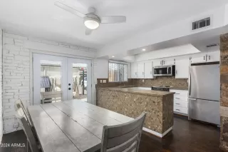 Photo #6: 6735618 Listing 