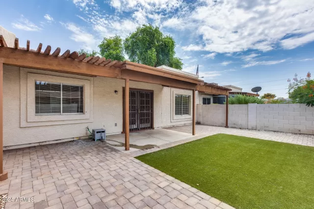 MLS: 6735643 Condo For Sale