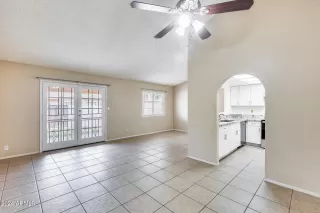 Photo #3: 6735643 Listing 