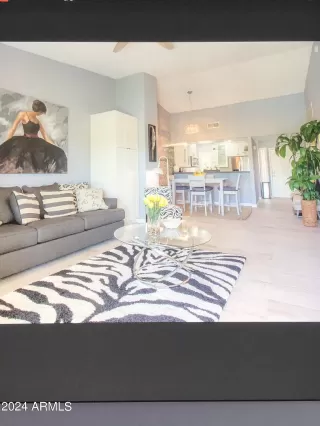 Photo #2: 6735725 Listing