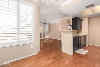 Photo #5: 6735847 Listing