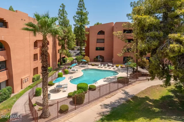 MLS: 6735875 Condo For Sale