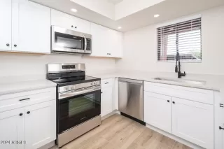 Photo #3: 6735875 Listing 