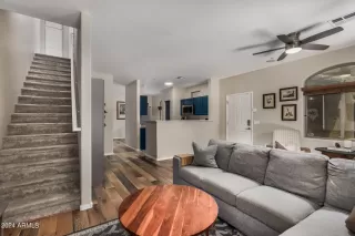 Photo #5: 6736079 Listing 