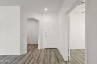 Photo #3: 6736135 Listing