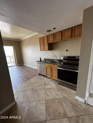 Photo #4: 6736314 Listing