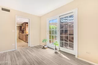 Photo #6: 6736524 Listing