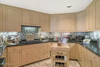 Photo #3: 6736657 Listing 