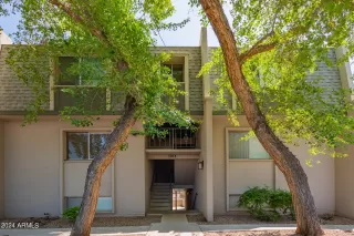More Details about MLS # 6736668 : 1014 E OSBORN ROAD#C