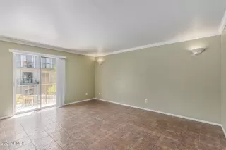 Photo #5: 6736668 Listing