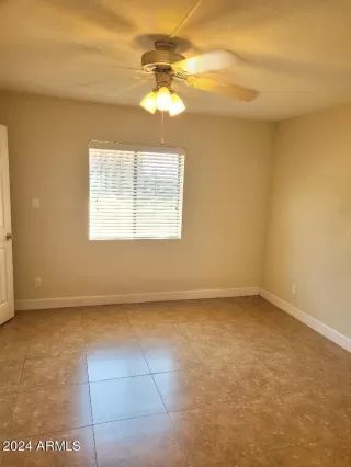 Photo #5: 6736905 Listing