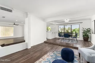 Photo #4: 6736998 Listing 