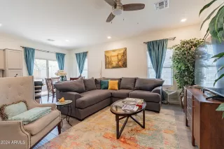 Photo #4: 6737068 Listing