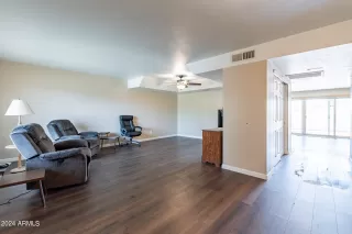 Photo #4: 6737119 Listing