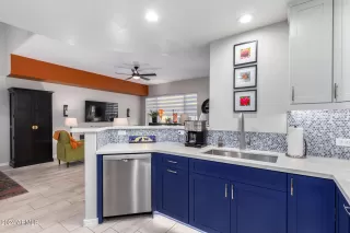 Photo #3: 6737143 Listing