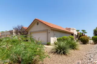 Photo #3: 6737425 Listing