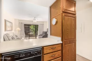 Photo #6: 6737445 Listing