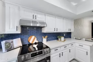 Photo #6: 6737505 Listing