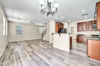 Photo #2: 6737550 Listing