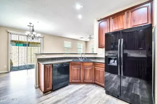 Photo #6: 6737550 Listing