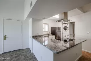 Photo #5: 6737579 Listing 