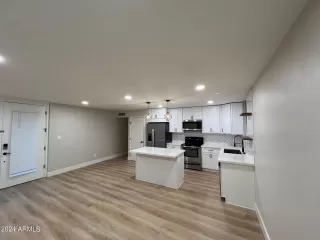 Photo #4: 6737928 Listing