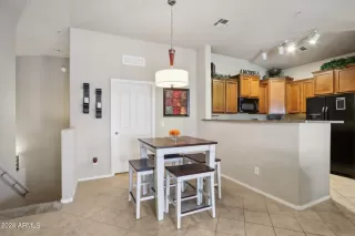 Photo #4: 6737944 Listing 