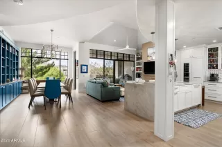 Photo #2: 6738169 Listing