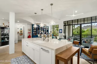 Photo #3: 6738169 Listing