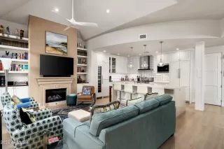 Photo #5: 6738169 Listing