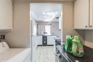 Photo #5: 6738385 Listing