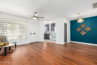 Photo #2: 6738583 Listing 