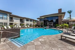 Photo #5: 6738705 Listing