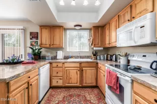 Photo #2: 6738825 Listing 