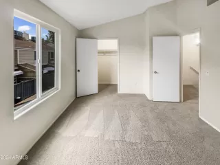 Photo #2: 6738987 Listing