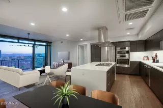 Photo #3: 6739050 Listing