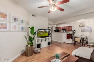 Photo #2: 6739130 Listing 